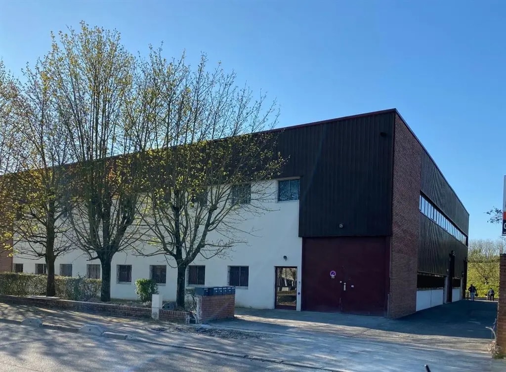 Retail in Noisy-le-Grand for lease Building Photo- Image 1 of 5