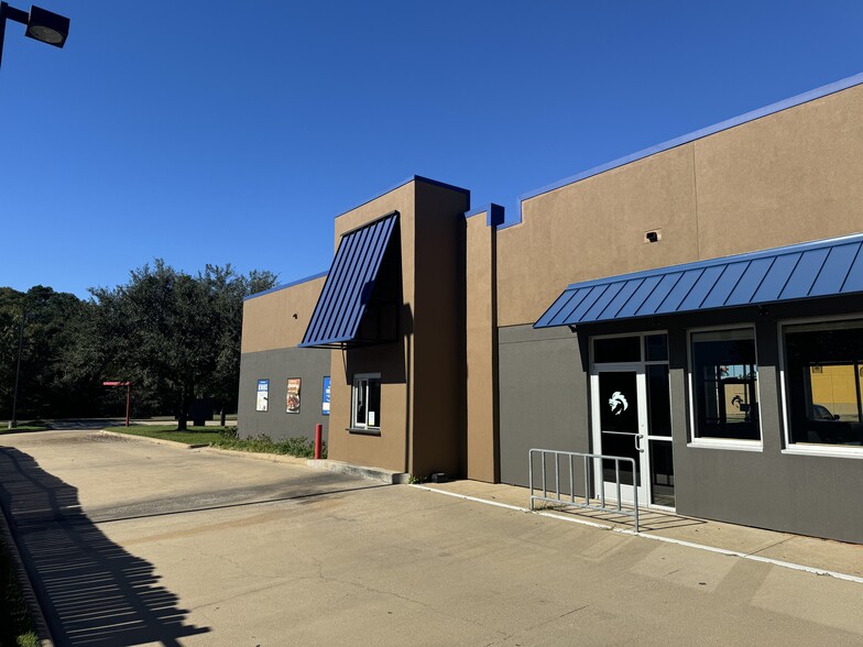 2408 S 1st St, Lufkin, TX for lease - Building Photo - Image 2 of 8