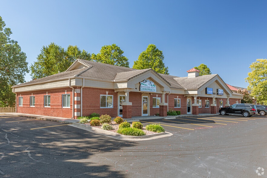 1801 SW Regional Airport Blvd, Bentonville, AR for lease - Primary Photo - Image 1 of 4