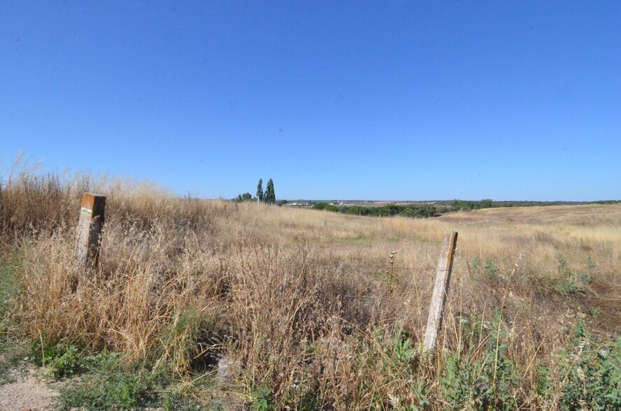 Polígono, 503 Parcela 504, Almenara de Tormes, Salamanca for sale - Building Photo - Image 1 of 6