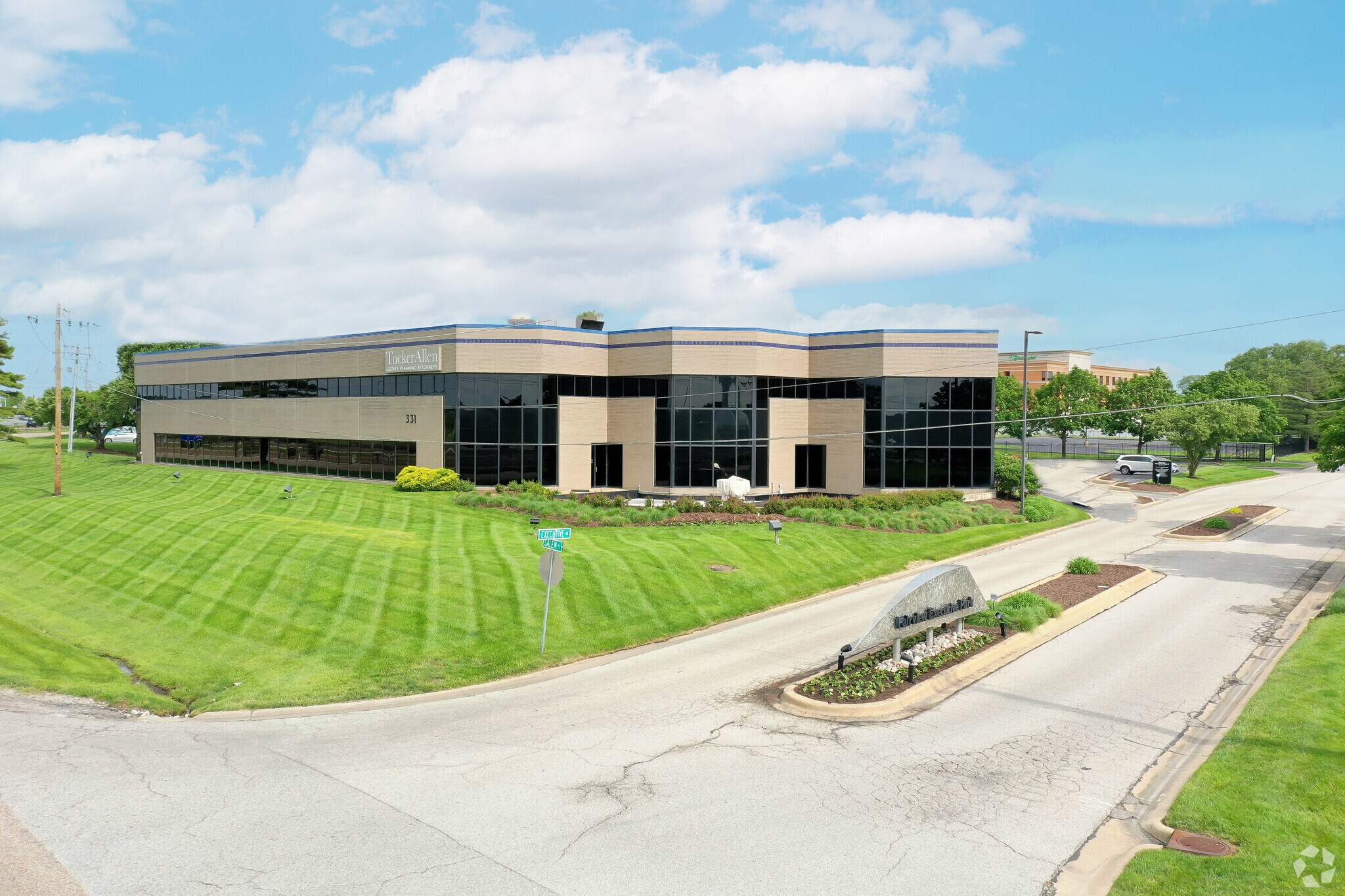 333 Salem Pl, Fairview Heights, IL 62208 Fairview Heights Office Park