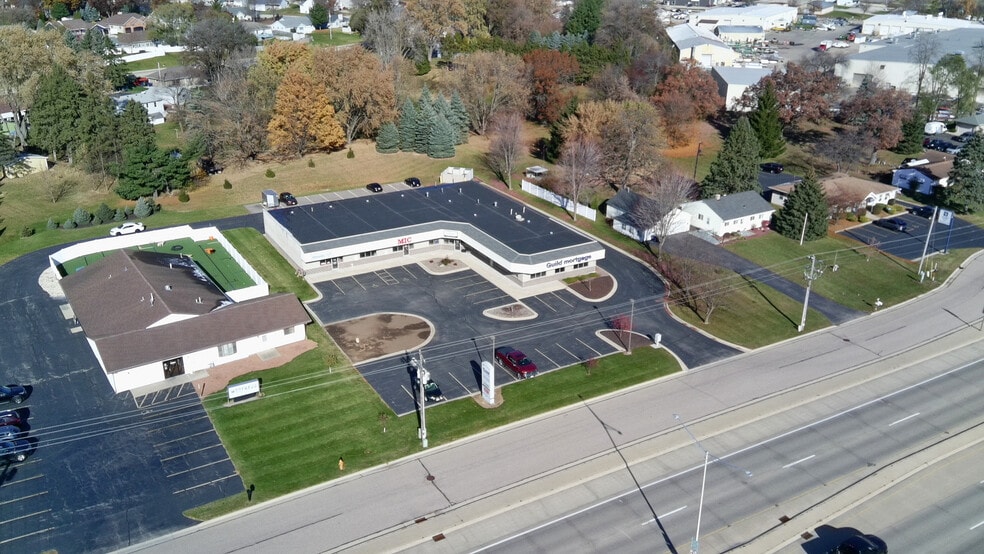 4407 Milton Ave, Janesville, WI for sale - Building Photo - Image 3 of 15