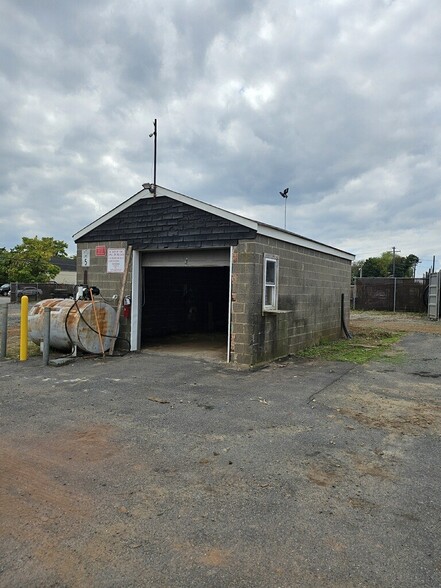 1511 New Market Ave, South Plainfield, NJ for sale - Building Photo - Image 3 of 6