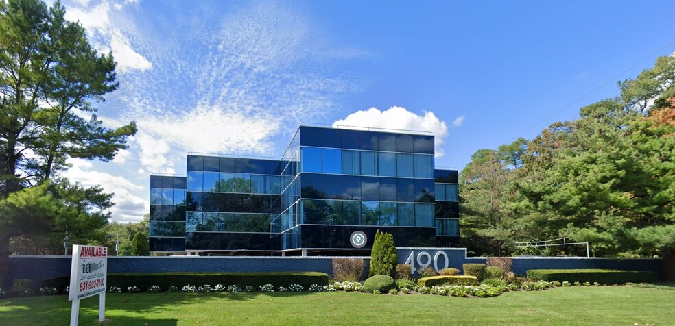 490 Wheeler Rd, Hauppauge, NY for lease - Building Photo - Image 1 of 8