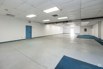 5353 N Palafox St, Pensacola, FL for lease Interior Photo- Image 2 of 4