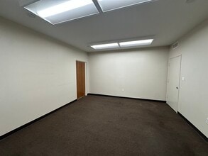 1818 Industrial Rd, Las Vegas, NV for lease Interior Photo- Image 2 of 2