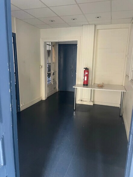Office in Paris for lease - Interior Photo - Image 3 of 4