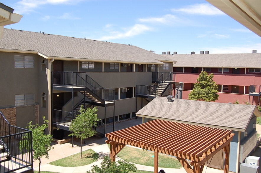 306 Toledo Ave, Lubbock, TX for sale - Primary Photo - Image 1 of 24