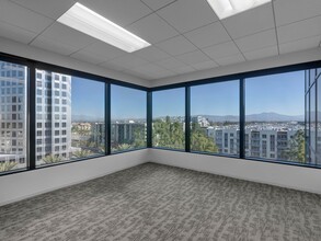 611 Anton Blvd, Costa Mesa, CA for lease Interior Photo- Image 2 of 11