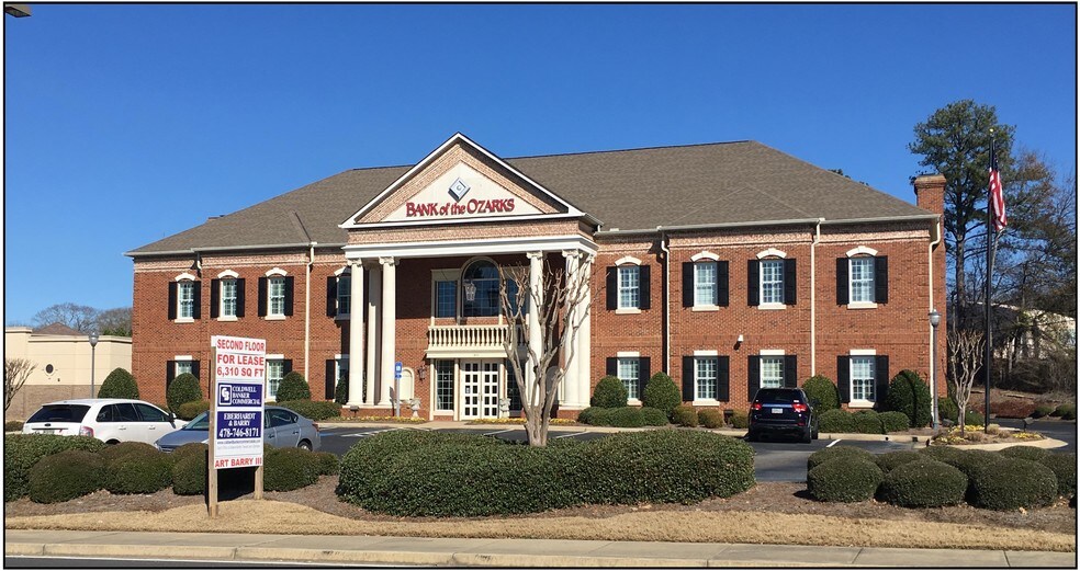 4077 Forsyth Rd, Macon, GA 31210