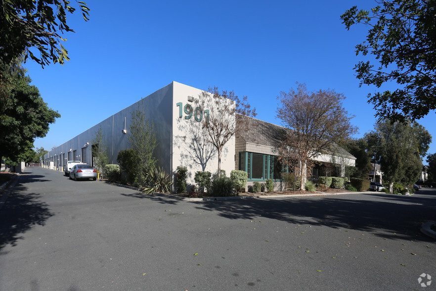 1901 E Carnegie Ave, Santa Ana, CA for lease - Building Photo - Image 3 of 6