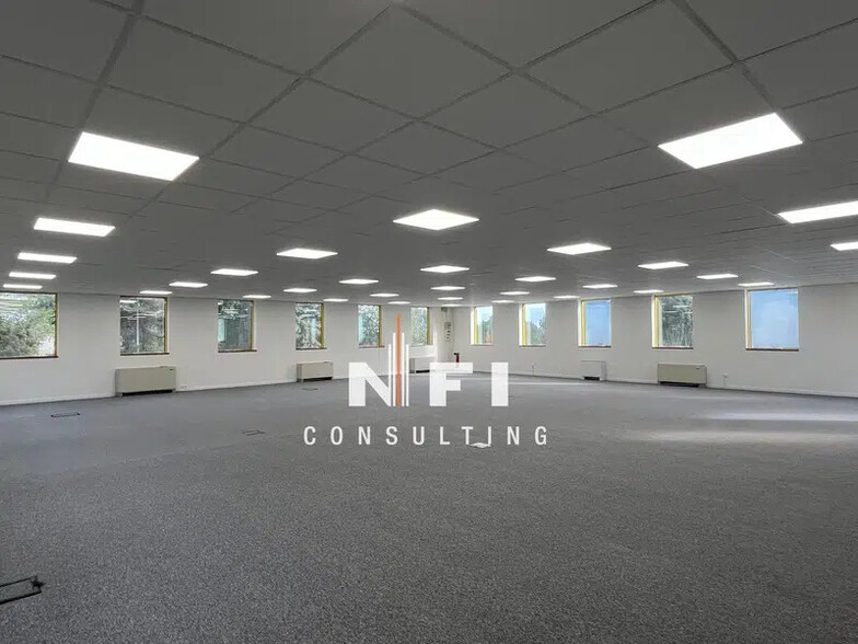 Office in Antibes for sale - Interior Photo - Image 1 of 5