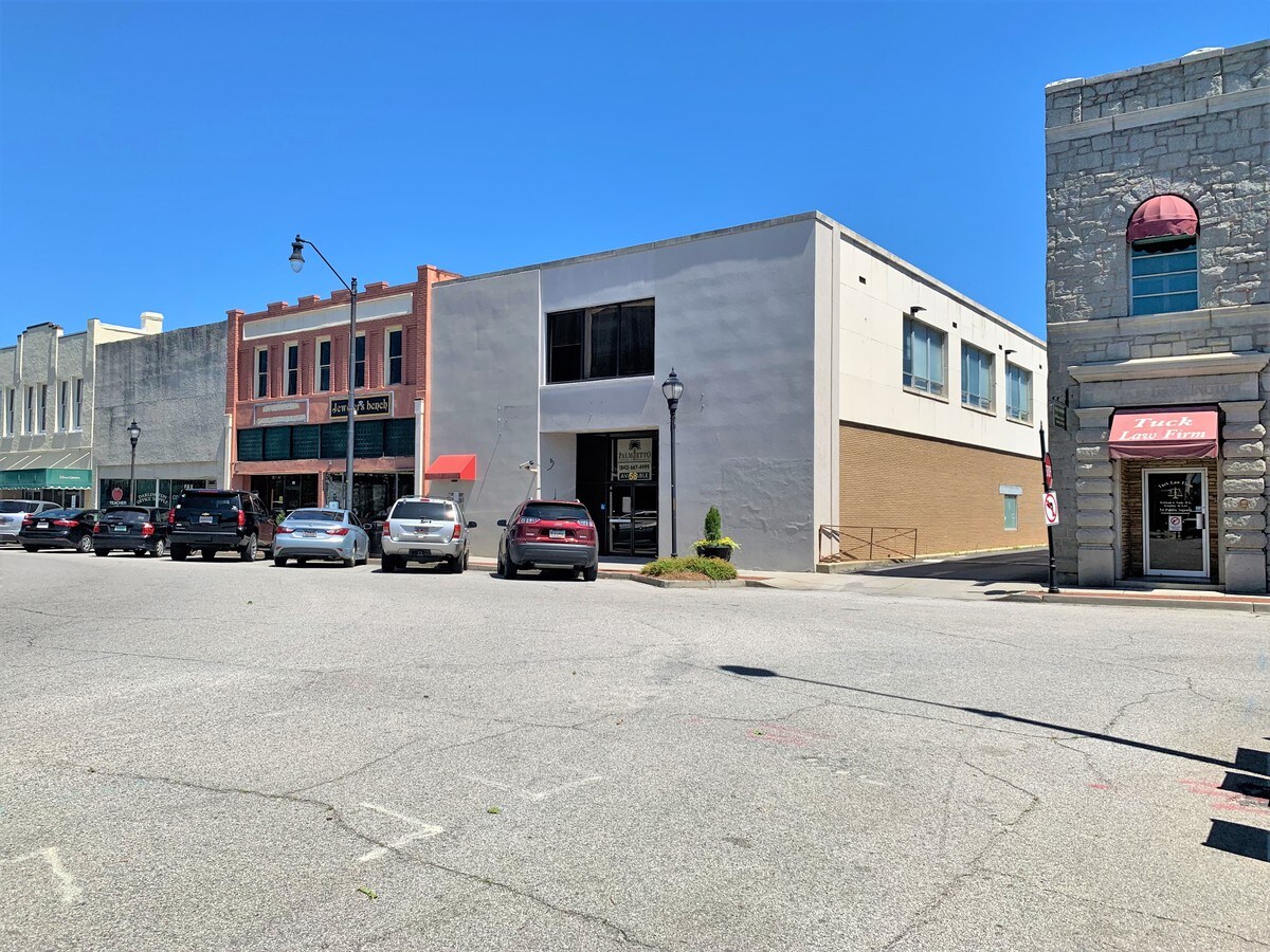 58 Public Sq, Darlington, SC 29532