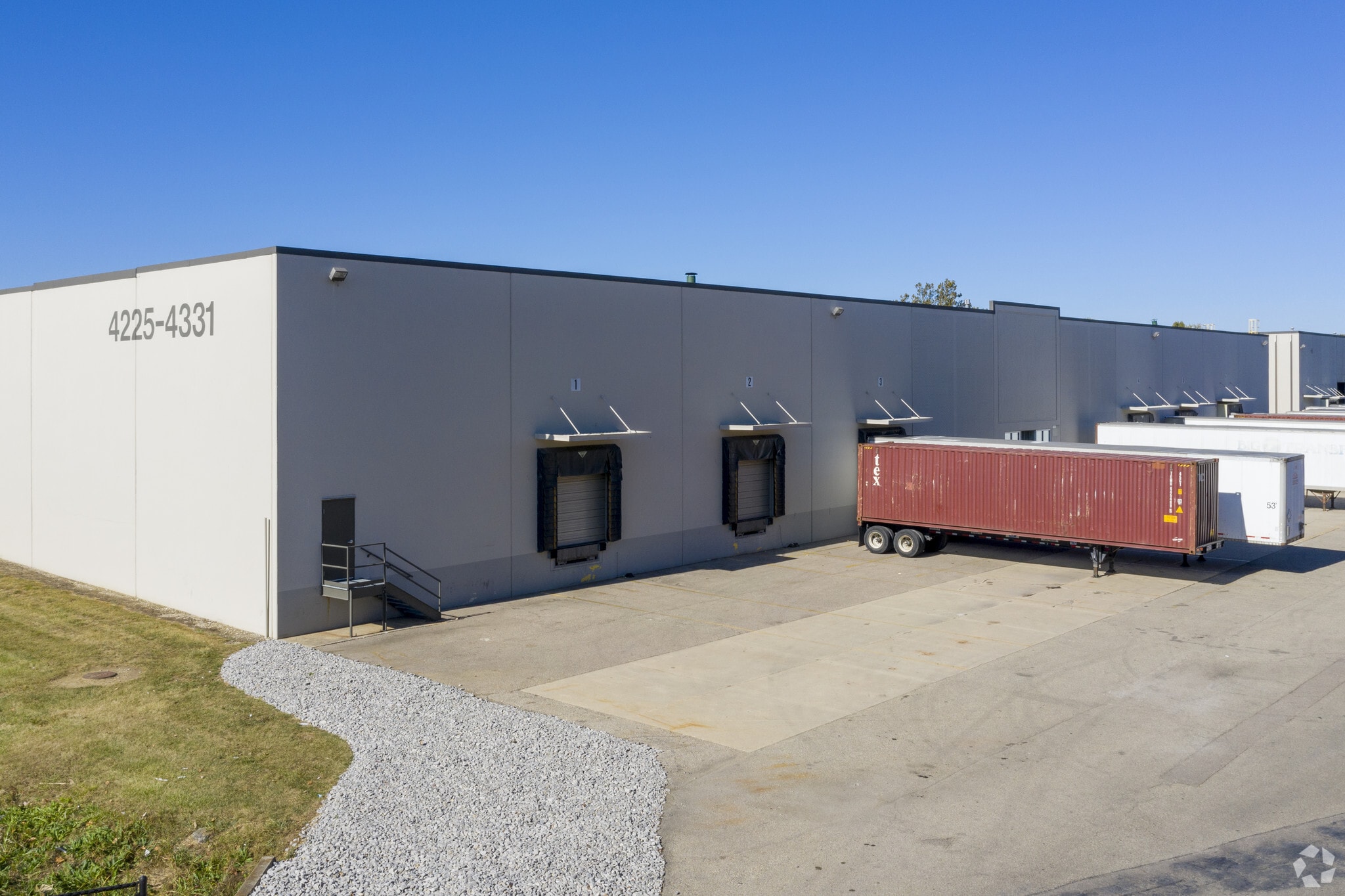 4225-4331 Dues Dr, Cincinnati, OH for sale Building Photo- Image 1 of 1