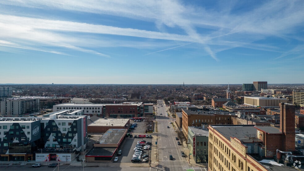 147-153 E Main St, Columbus, OH for lease - Building Photo - Image 2 of 4