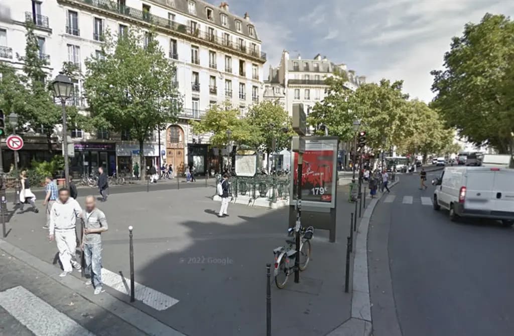 Retail in Paris for lease Building Photo- Image 1 of 4