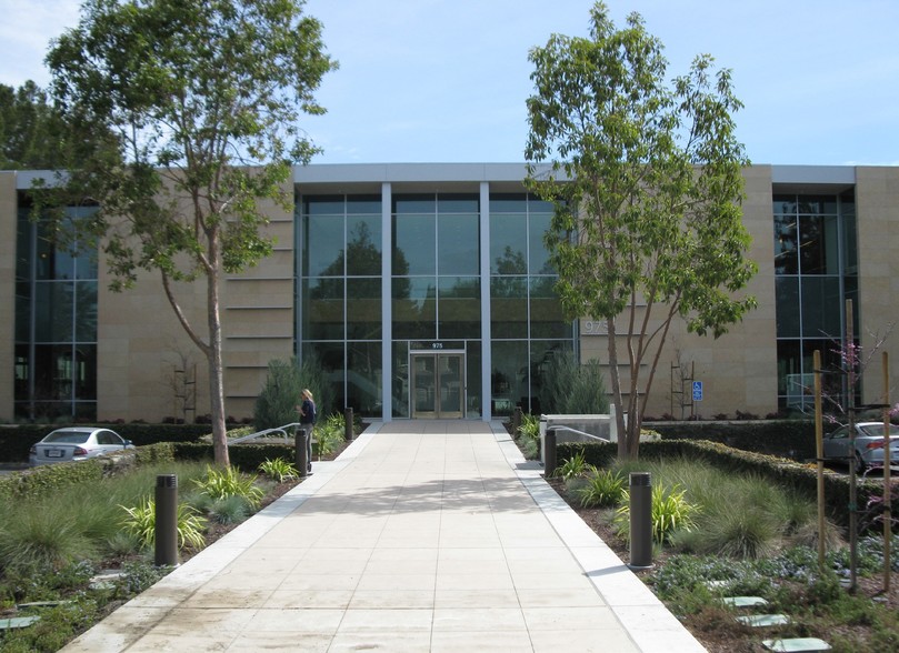 975 S California Ave, Palo Alto, CA for lease - Building Photo - Image 1 of 6