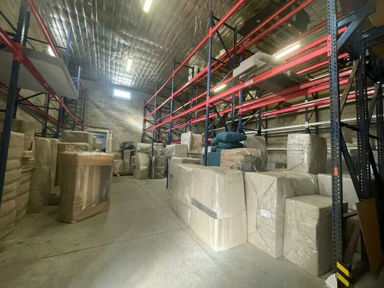 Flex in Castries for sale - Interior Photo - Image 1 of 4