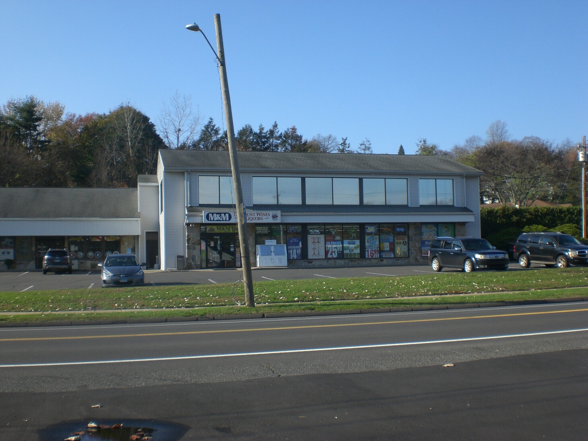 45 Chamberlain Hwy, Berlin, CT 06037 1060 Chamberlain Highway