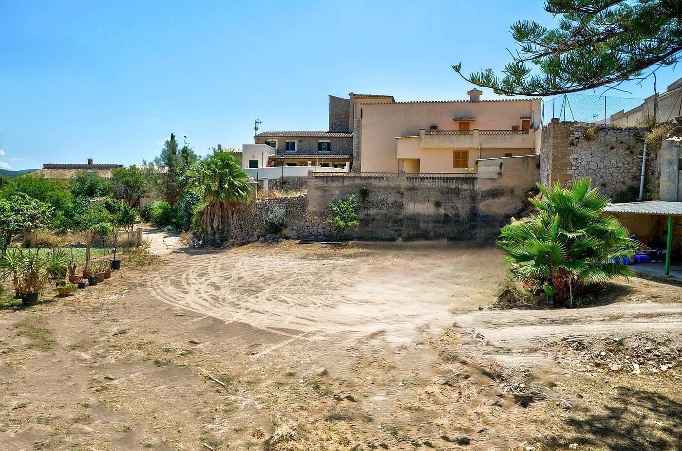 Land in Calvià, Islas Baleares for sale Building Photo- Image 1 of 11