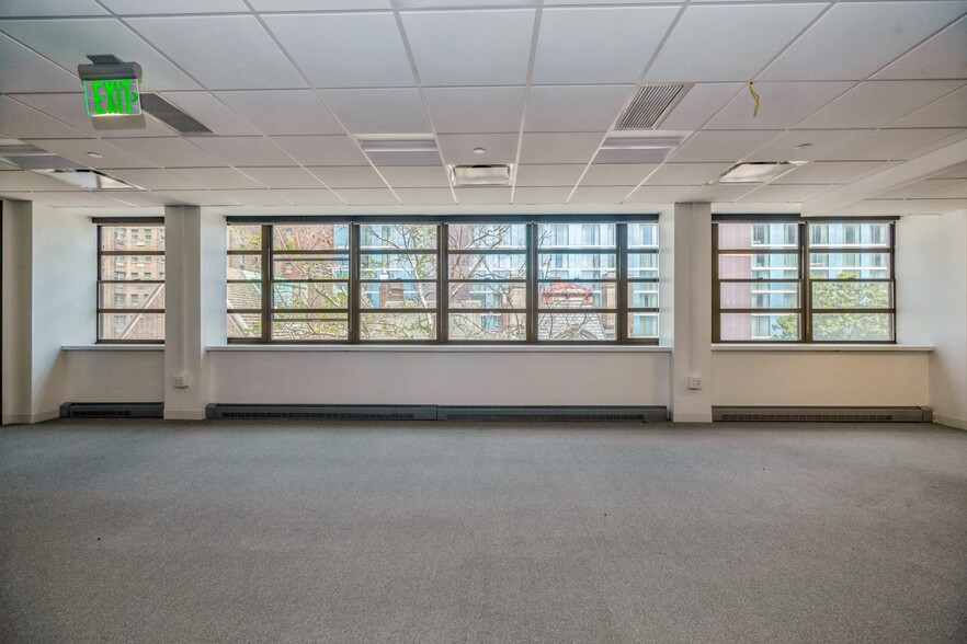 1624-1628 Locust St, Philadelphia, PA for lease - Interior Photo - Image 3 of 11