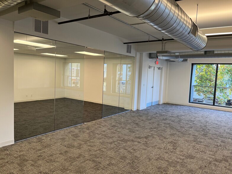 209-223 Castro St, Mountain View, CA for lease - Building Photo - Image 1 of 12