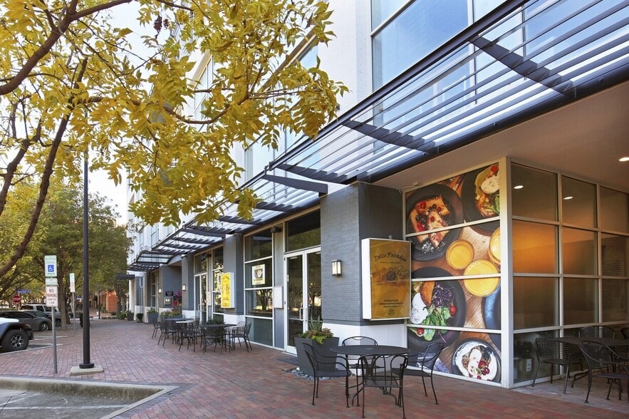 5040 Addison Cir, Addison, TX for lease - Building Photo - Image 3 of 8