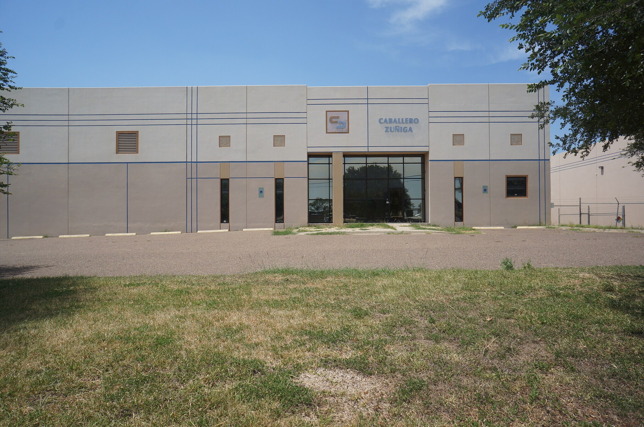 8406 Amparan Rd, Laredo, TX for sale Building Photo- Image 1 of 1