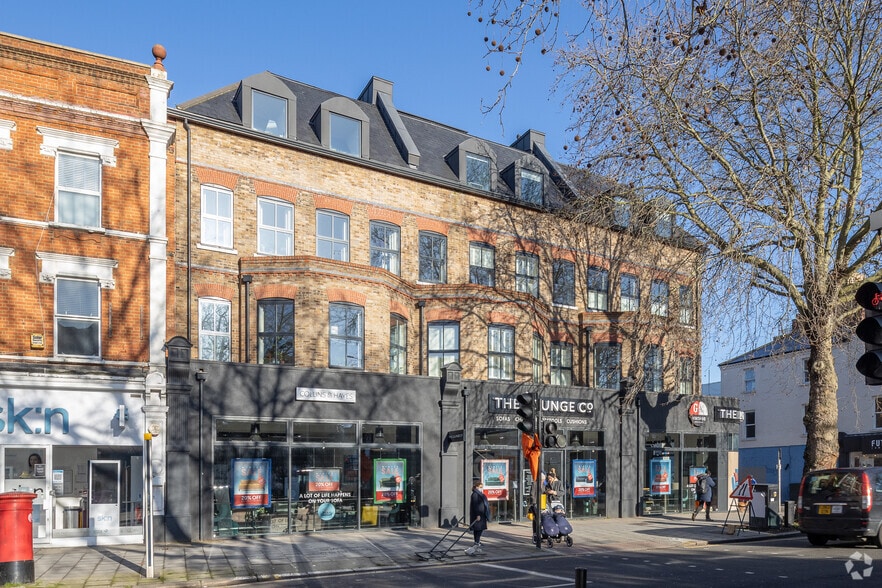 104-106 Chiswick High Rd, London for lease - Primary Photo - Image 1 of 11