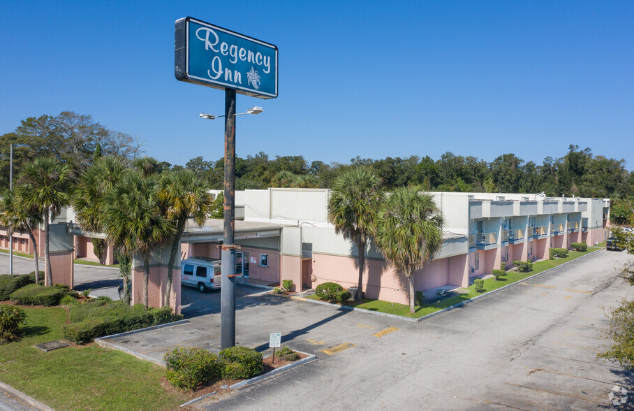 6237 Arlington Expy, Jacksonville, FL for sale - Primary Photo - Image 1 of 7