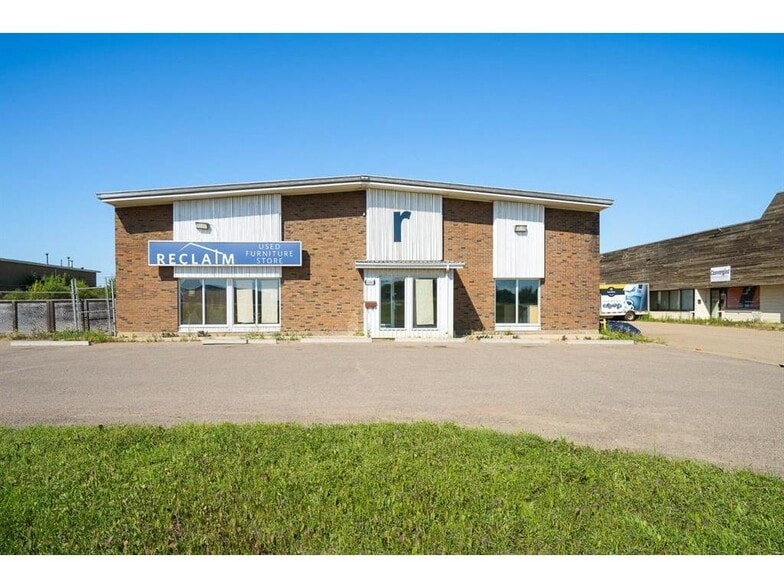 6306 50 Av, Lloydminster, AB T9V 2C9