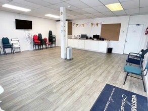 609 Third Av, New Westminster, BC for lease Interior Photo- Image 2 of 3