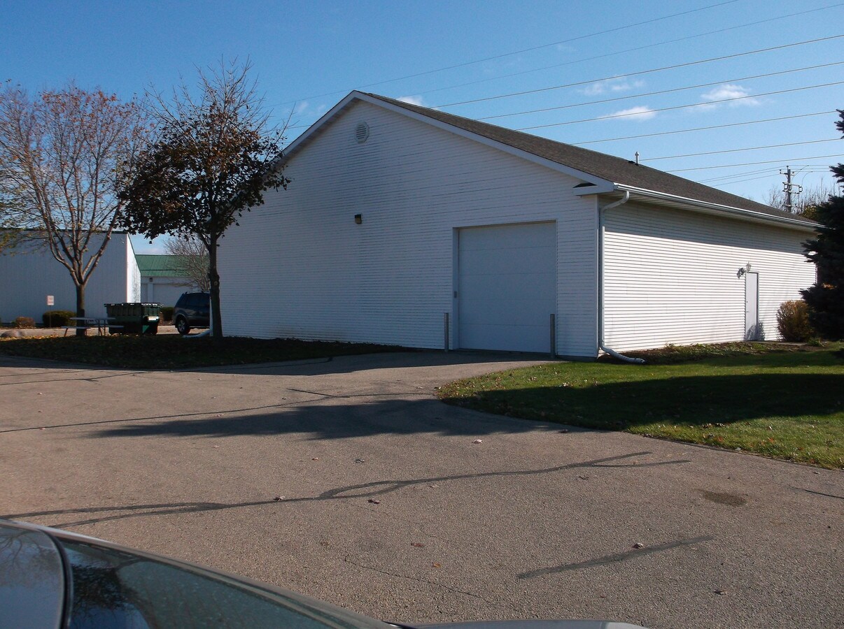 1292 Osborn Ave, Oshkosh, WI 54902