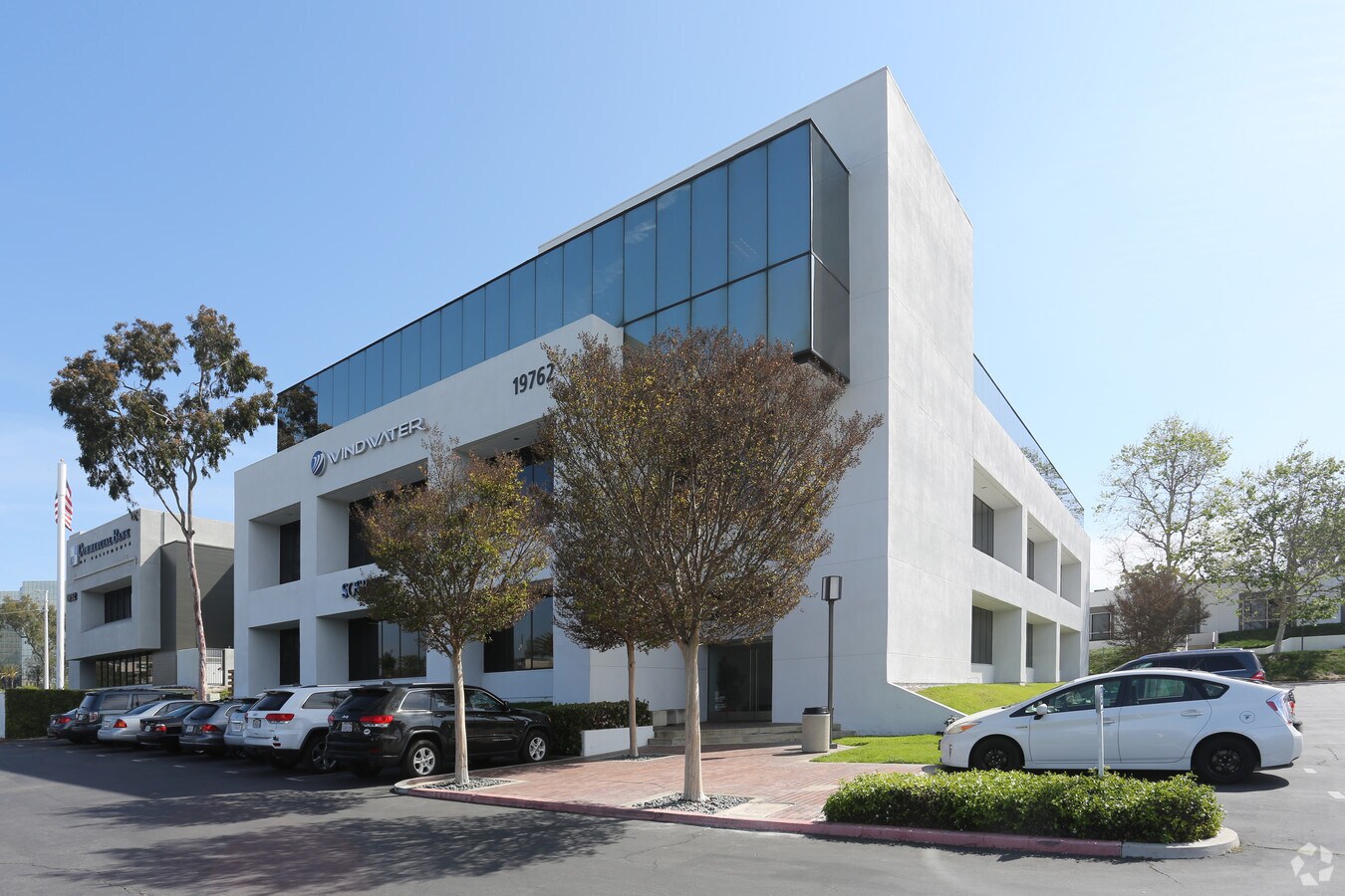 19762 MacArthur Blvd, Irvine, CA 92612