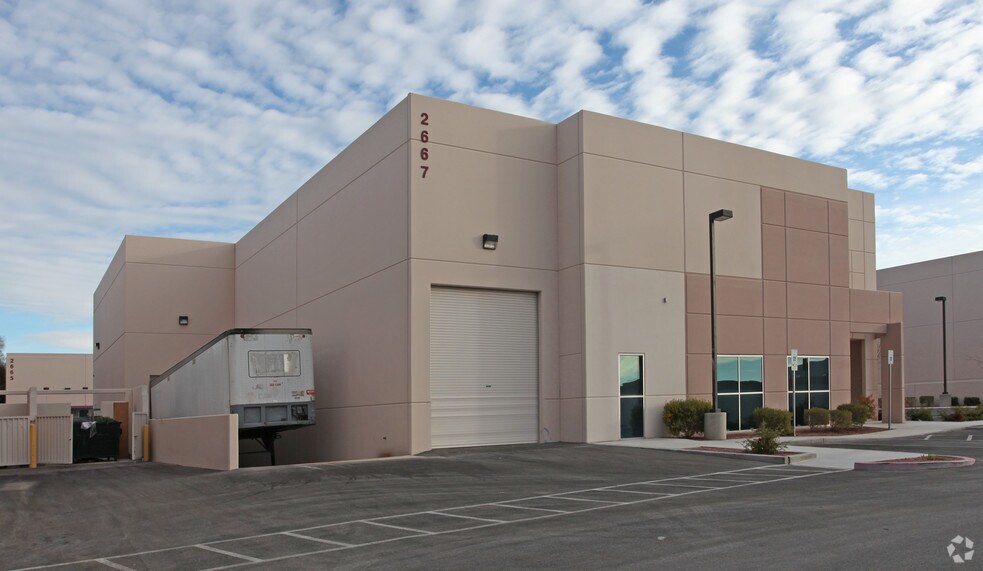 2667 W Cheyenne Ave, North Las Vegas, NV for sale - Primary Photo - Image 1 of 1