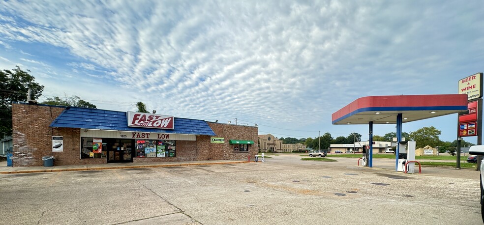 1613 W 7th St, Texarkana, TX for sale - Building Photo - Image 2 of 14