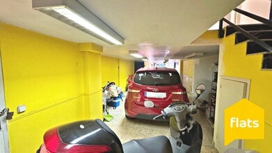 Retail in Santa Coloma de Gramenet, Barcelona for lease Interior Photo- Image 2 of 12