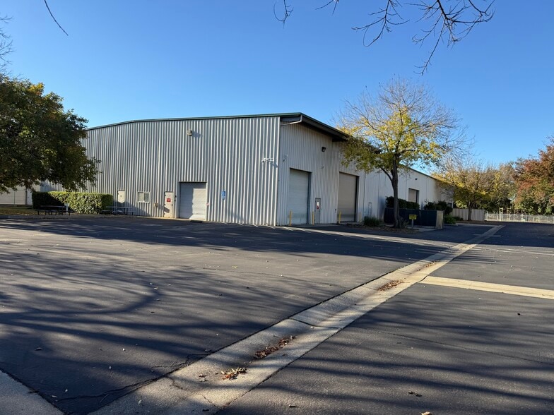 2270 Ivy St, Chico, CA for sale - Building Photo - Image 3 of 16