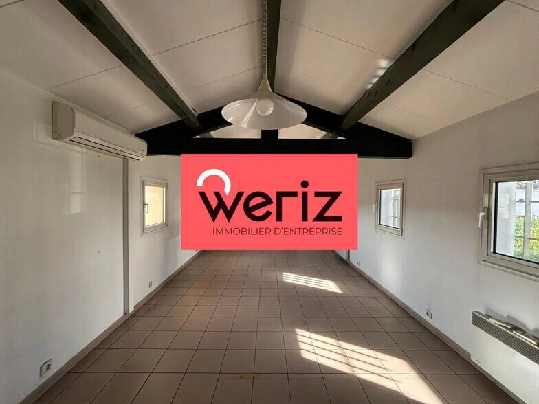 Office in Aubagne for sale - Interior Photo - Image 2 of 15