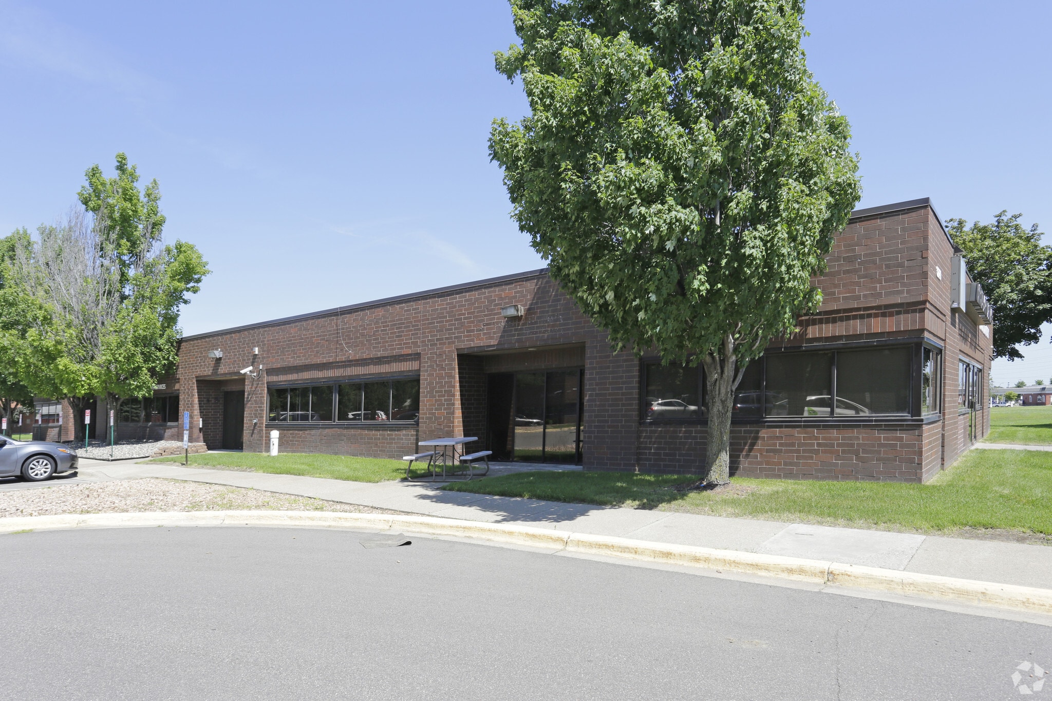 3220 County Rd 10, Brooklyn Center, MN for sale Primary Photo- Image 1 of 3