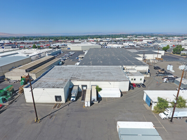 911 S 3rd St, Yakima, WA for lease - Building Photo - Image 1 of 8