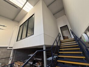 Richard Jones Rd, Minster Lovell for lease Interior Photo- Image 2 of 2