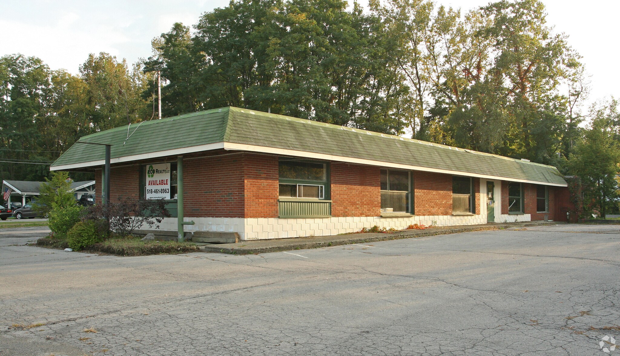 308 Columbia Tpke, Rensselaer, NY for sale Primary Photo- Image 1 of 1
