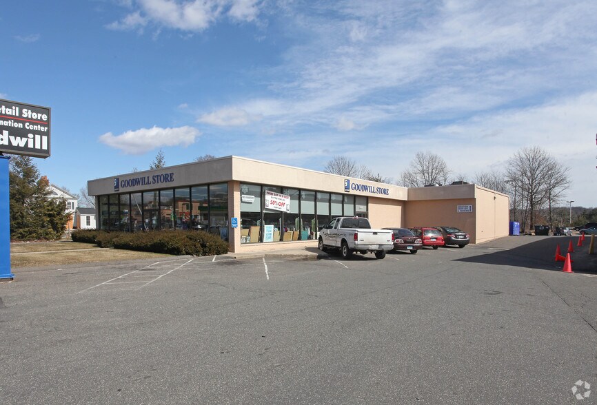 2369 Dixwell Ave, Hamden, CT for lease - Building Photo - Image 1 of 17
