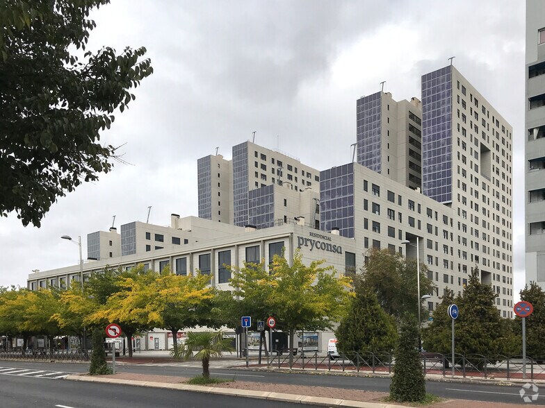 Avenida Constitución, 85, Coslada, Madrid for sale - Primary Photo - Image 1 of 4