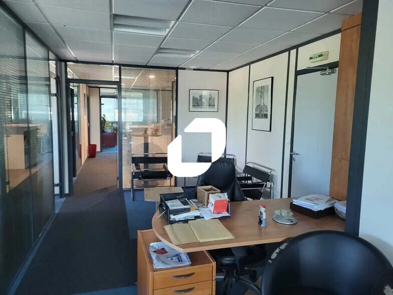 Office in Mérignac for lease - Interior Photo - Image 1 of 27