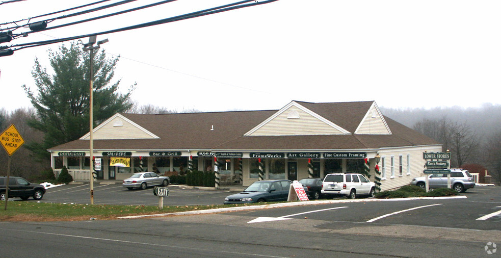 97-99 S Main St, Newtown, CT for lease - Building Photo - Image 3 of 5