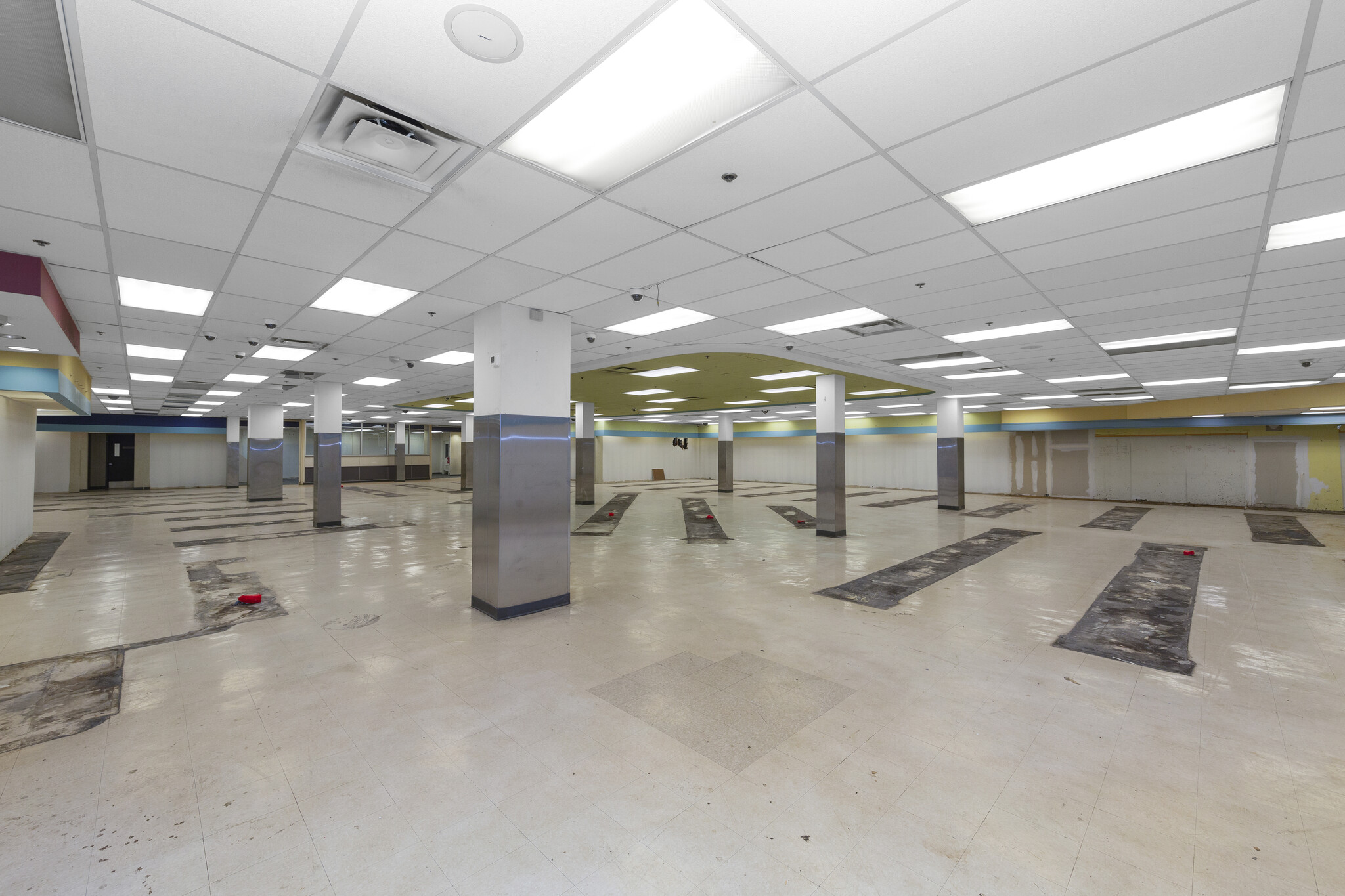 3261-3285 Steinway St, Astoria, NY for lease Interior Photo- Image 1 of 16