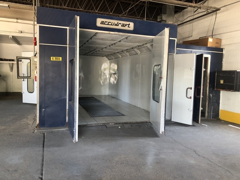 3485 Lawson Blvd, Oceanside, NY for sale - Interior Photo - Image 2 of 6