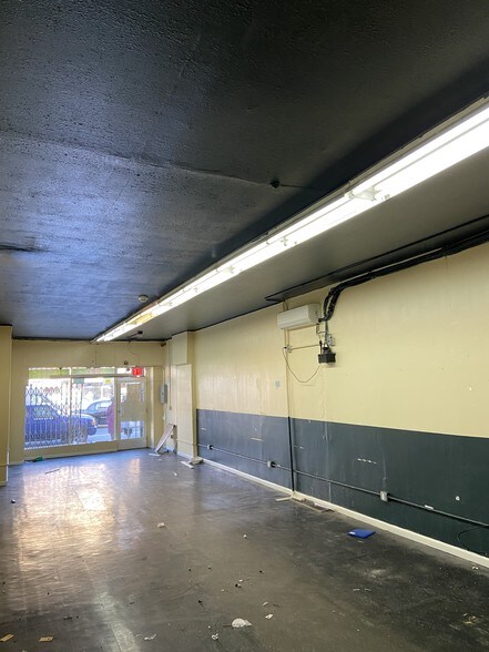 16918 Jamaica Ave, Jamaica, NY for sale - Building Photo - Image 1 of 1